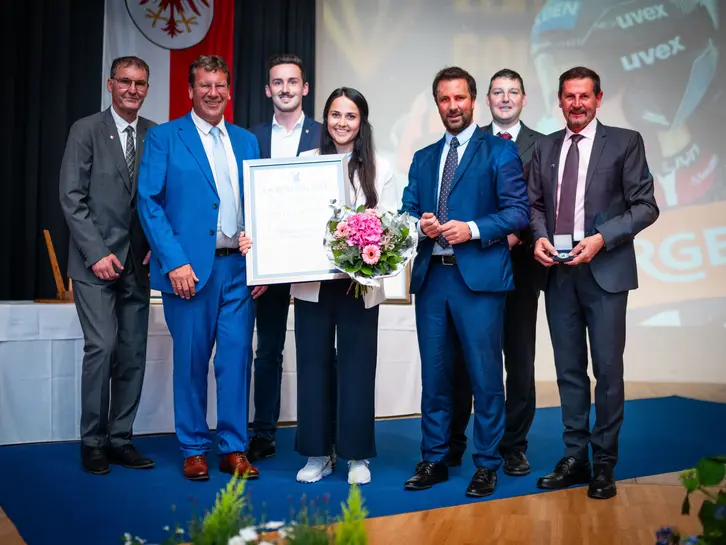 GR Leonhard Falkner, Bgm. Mag. Jakob Wolf, Vize-Bgm. Maximilian Riml, Franziska Gritsch, LH-StV. Georg Dornauer, Vize-Bgm. Michael Kapferer, Vize-Bgm. Helmut Falkner